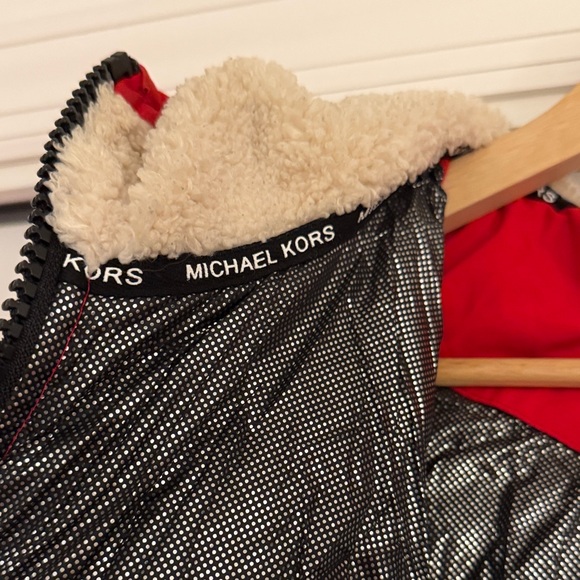 Michael Kors Women’s Red Warm Zip-Front Jacket with Sherpa-Lined Hood – Size L - Picture 6 of 8